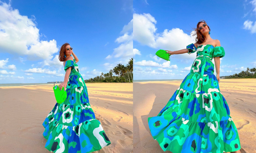 Vestido com estampa máxi floral